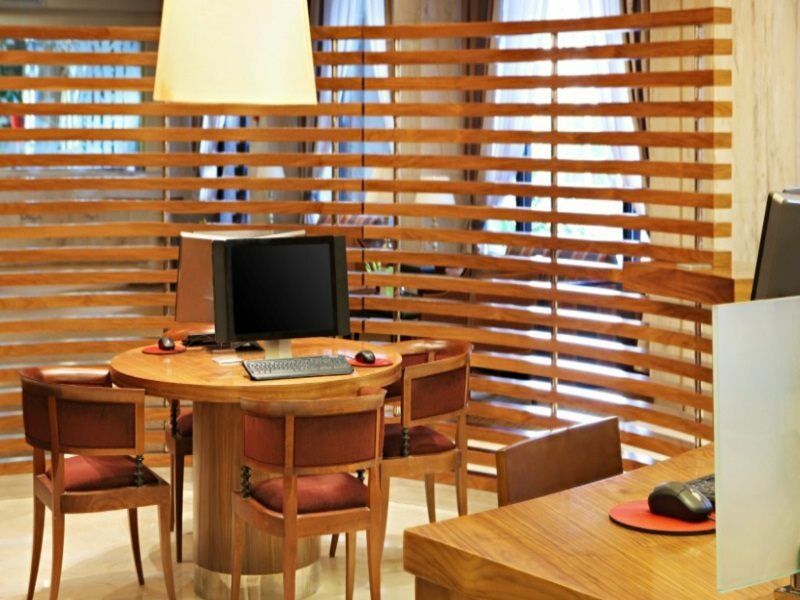 Sheraton & Towers Hotel 5*